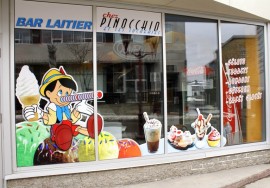 Bar Laitier chez Pinocchio et ses Sucreries